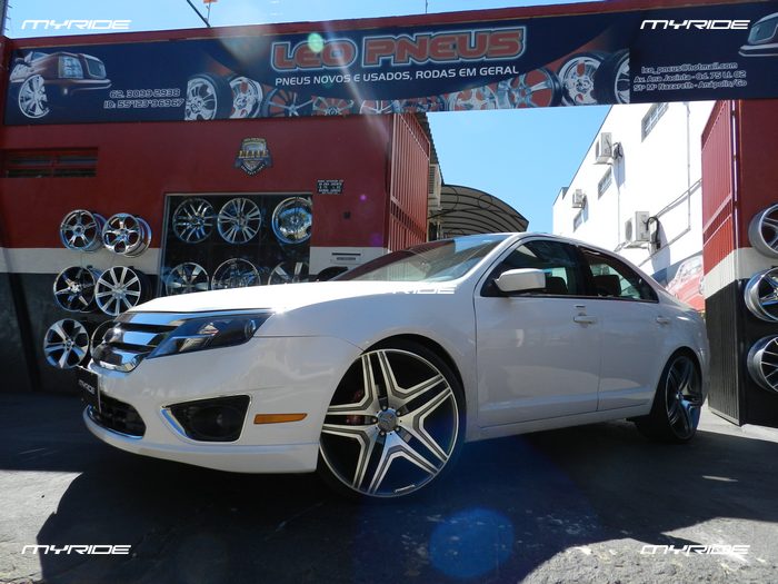 Ford Fusion com rodas aro 22 | Brasil DUB
