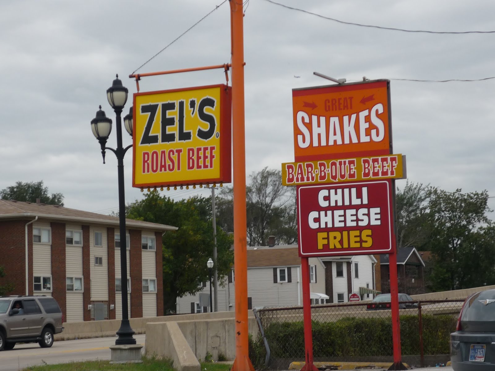 Smokin' Chokin' and Chowing with the King Zel's Roast Beef