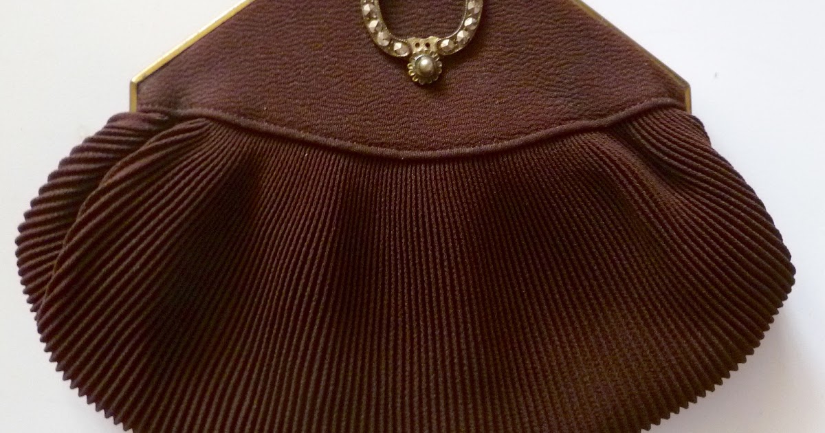 Morris Moskowitz Vintage MM Crochet Straw Purse Brown Gold metal handle  hinge