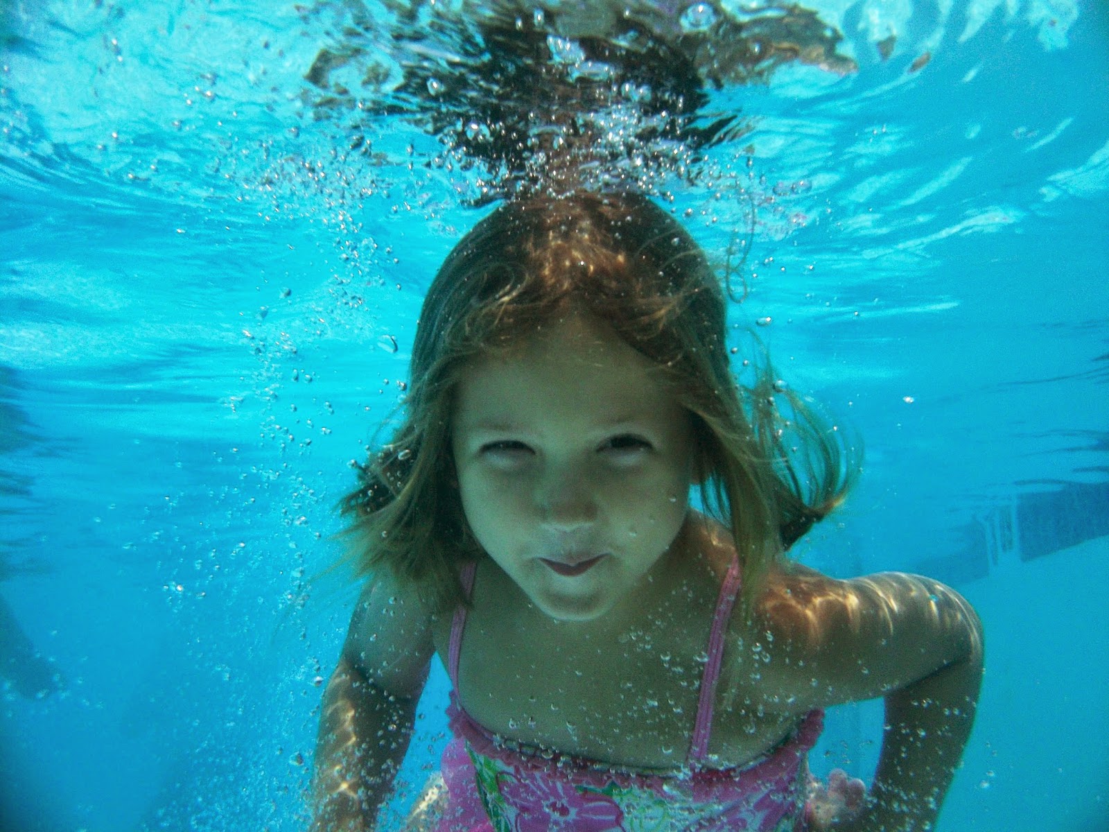 LIFE WITH THE ECKLEYS: Wordless Wednesday - Underwater Fun!