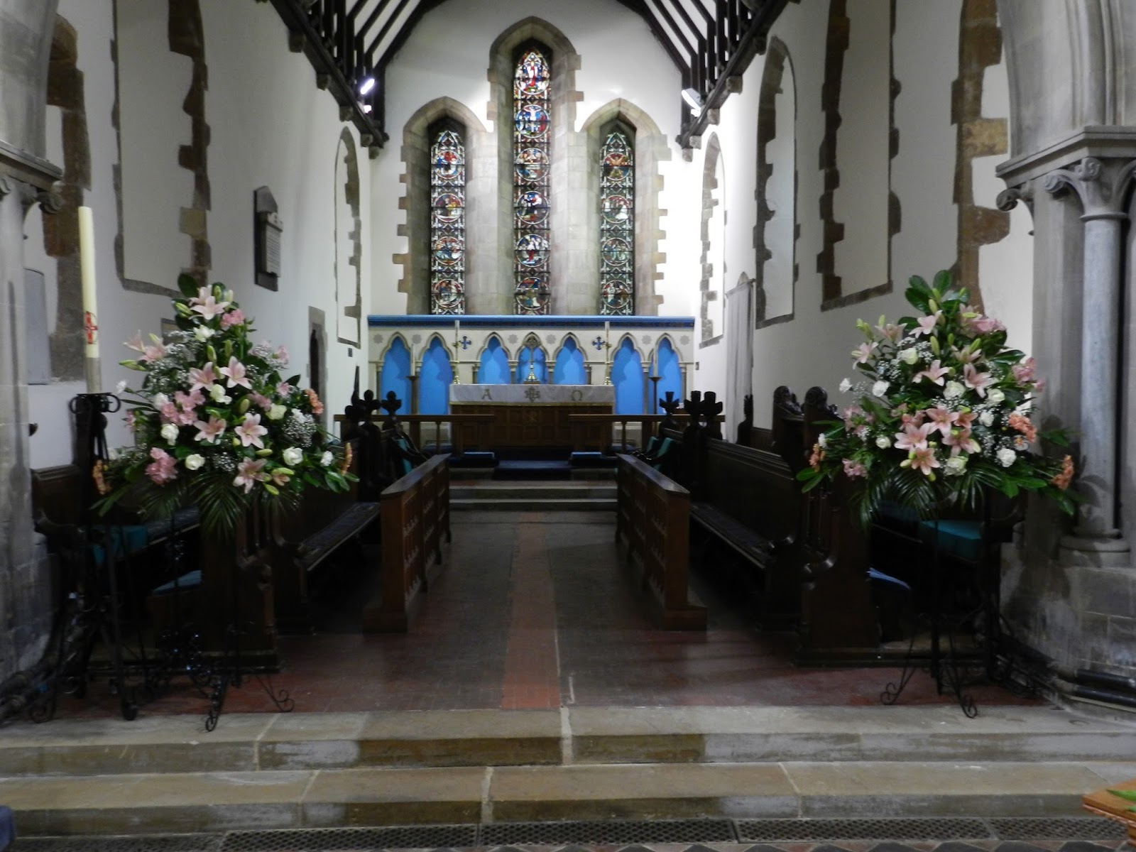 Sandra's Flower Studio St Andrew's Church Kirton In Lindsey wedding