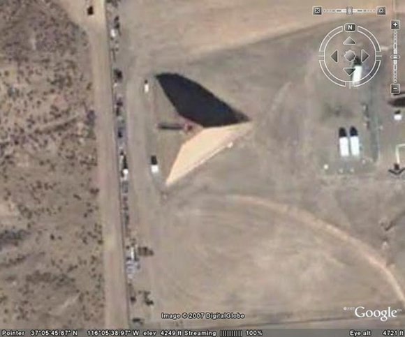 Construyen una enorme pirámide extraterrestre en el Area 51