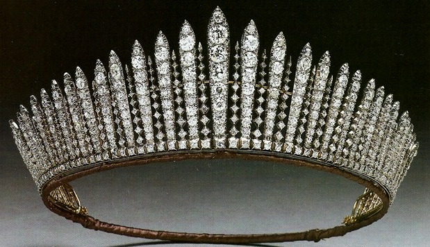 The Royal Order of Sartorial Splendor: Tiara Thursday: Queen Mary's Fringe  Tiara, Revisited