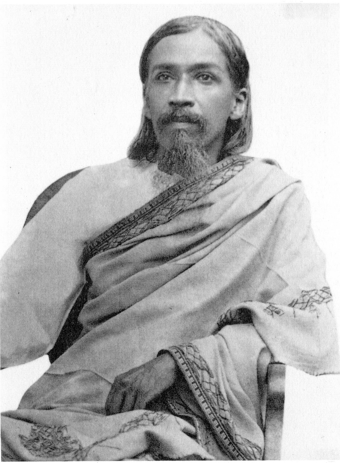 Шри ауробиндо йога. Шри Ауробиндо. Шри Ауробиндо Гхош. Шри Ауробиндо (1872-1950). Шри Ауробиндо индийский философ.