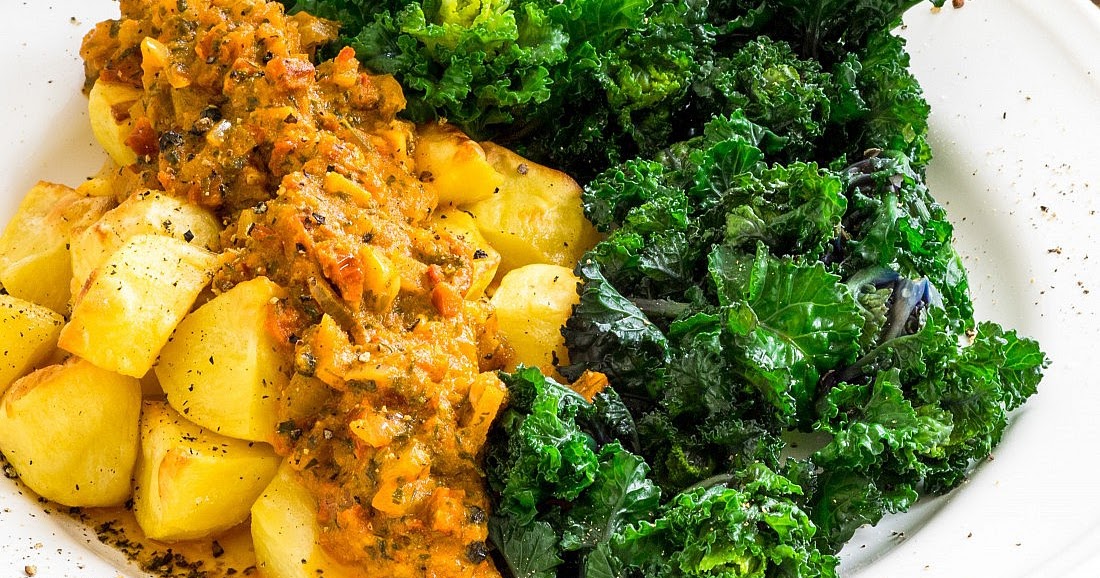 Flower Sprouts with Baked Potatoes and Sauce with Dried Tomatoes RAX BOOK