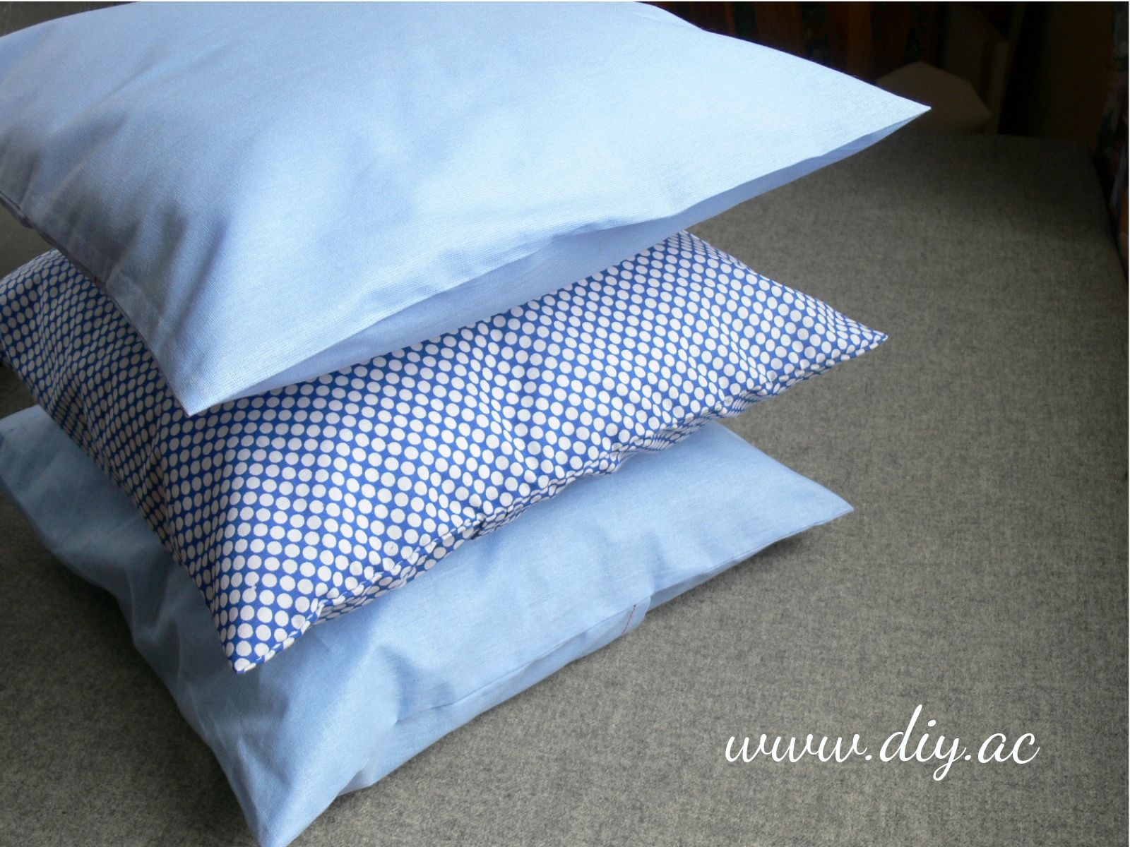 EASY ENVELOPE PILLOW COVER TUTORIAL DIY by Anna Craft