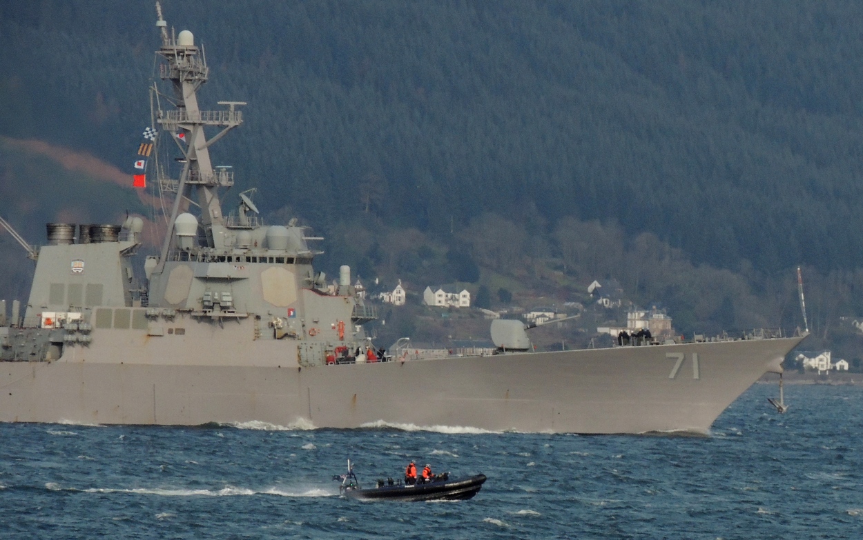 USS+Ross+ddg+71+28-03-2014+08-44-56.JPG