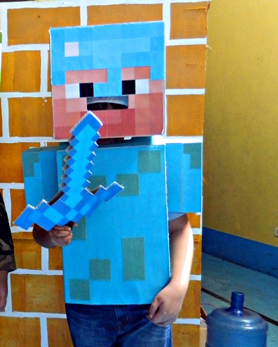 Minecraft Steve diamond armor, DIY Minecraft costume, halloween costume ideas