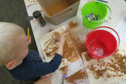 spice makers library tapping bottom bottle makes come