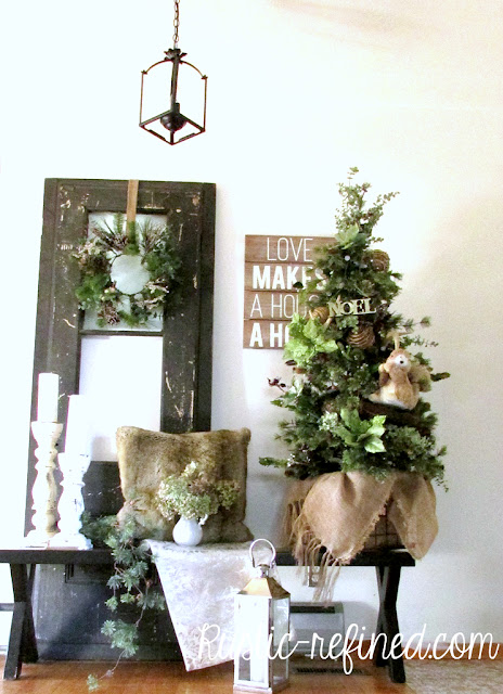 Christmas Decor for the Entryway