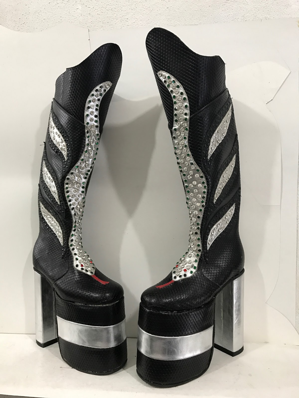 KISS COSTUMES & BOOTS production starchildpaul stanley ace frehley