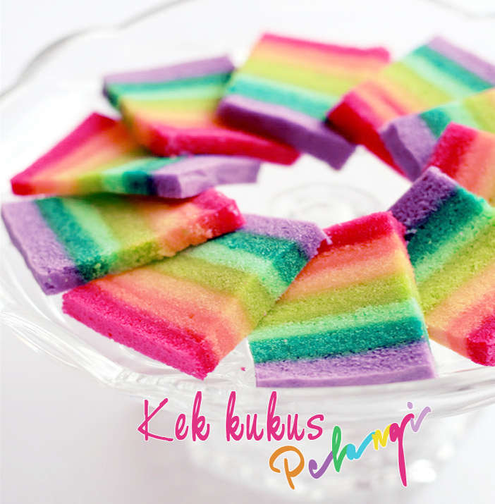 Kek Pelangi Kukus Bersantan | Simple dan sedap, rainbow stemed cake, kuih bolu, coconut cake, kek pelangi santan, kek pelangi kukus, kek lembut.