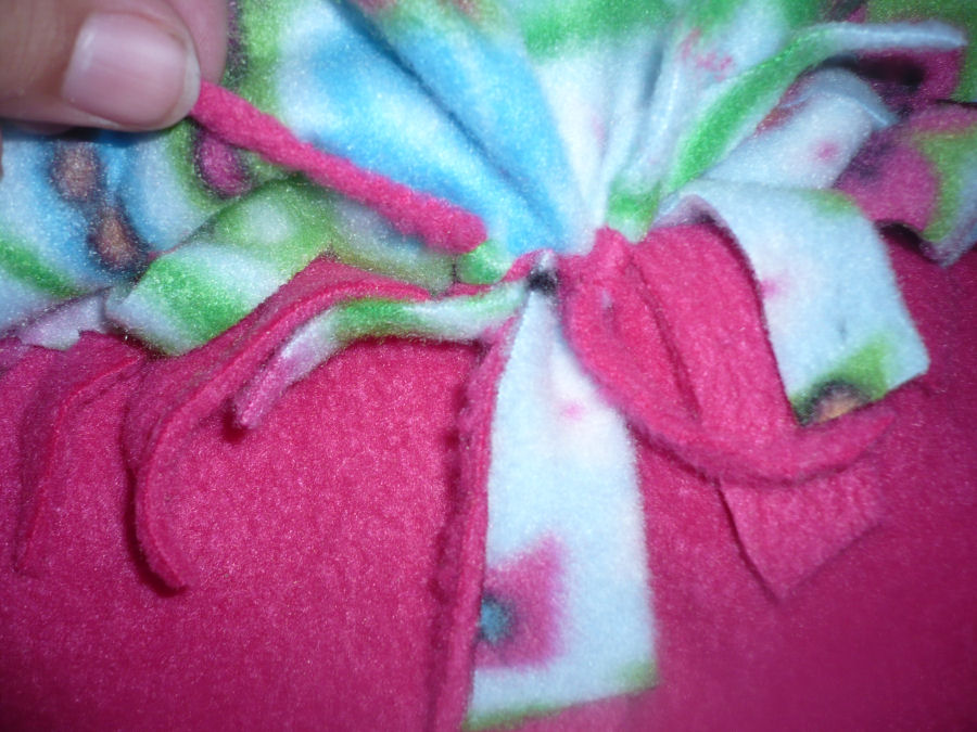 Crafty Mommy At Home NoSew Two Layer Fleece Poncho