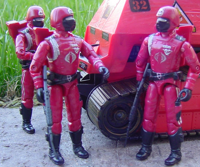 1985 Crimson Guard, 2004 Operation Crimson Sabotage, Crimson Hiss Tank, KB Toys Exclusive
