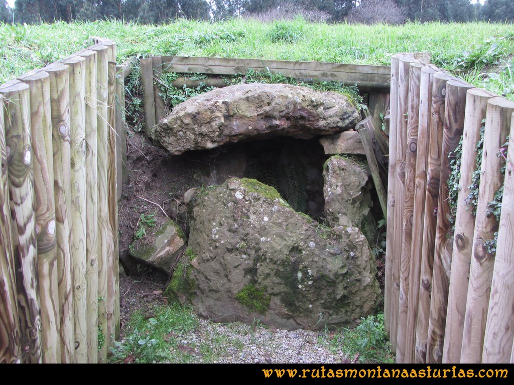 Ruta de los Dólmenes y Monte Areo: Dólmen de San Pablo