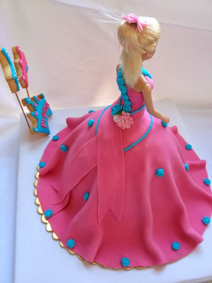 Lezzeti Güzin Barbie Bebek Pasta..
