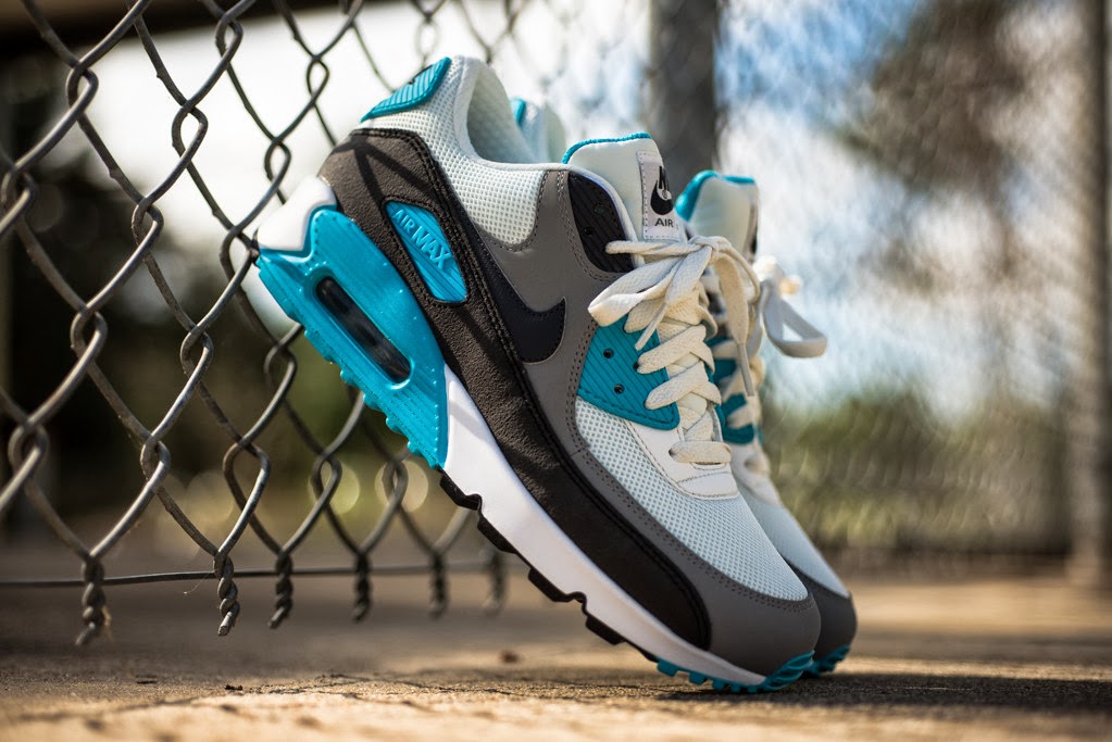 Nike Air Max 90 Essential - Summit Blue - SneakerBox