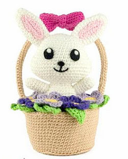 amigurumi crochet Easter Bunny basket 