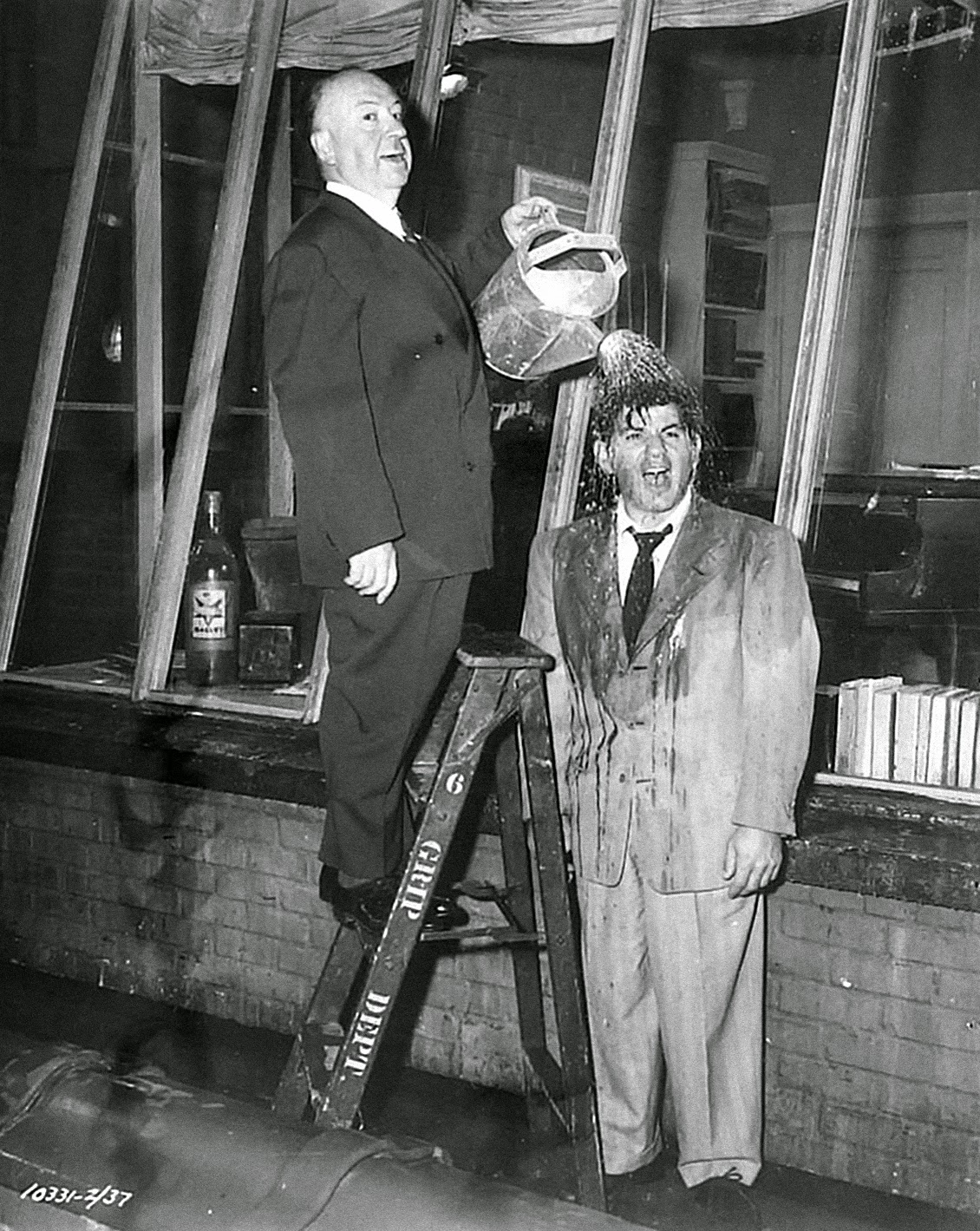 On set with Alfred Hitchcock  Behind the scenes photos of the Master of Suspense  1930 1970 - 51