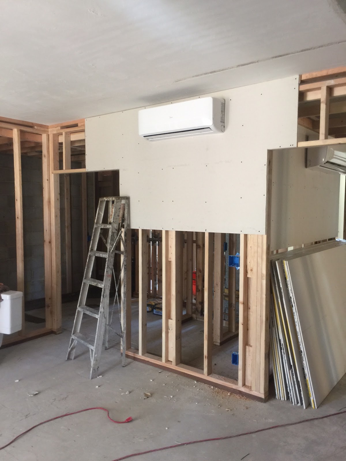Midea Ductless split - Mini-Split install