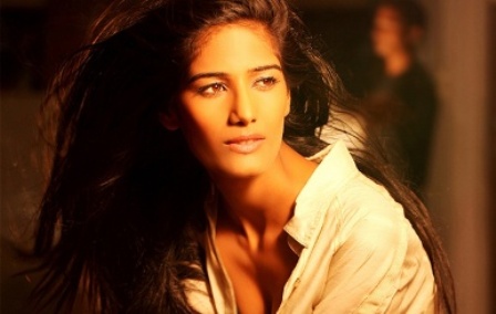 Top 100 Hotest Girls 1: Latest Hot Pictures of Poonam Panday