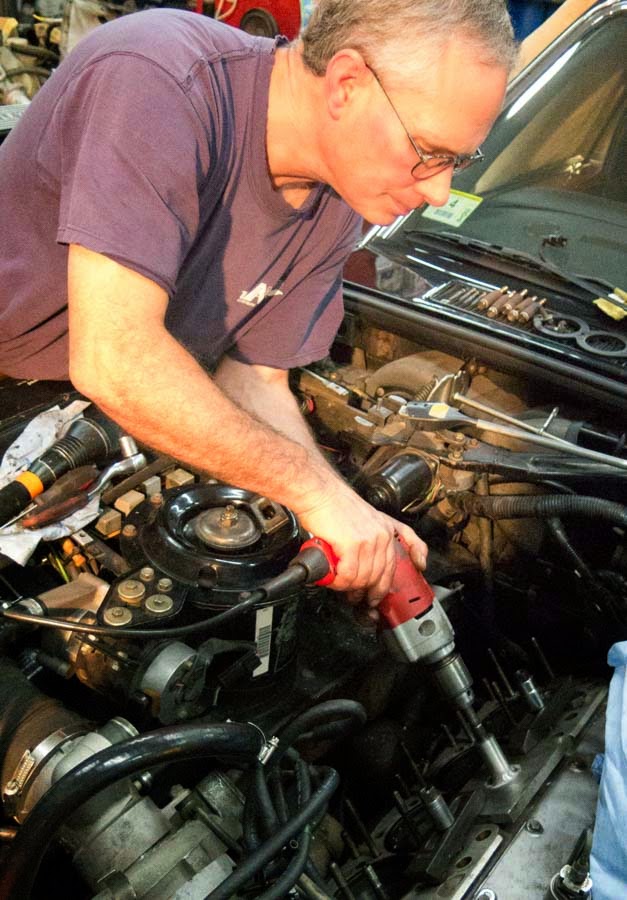 Blown Head Gaskets in Bentley Turbo R and Azure JE Robison Service