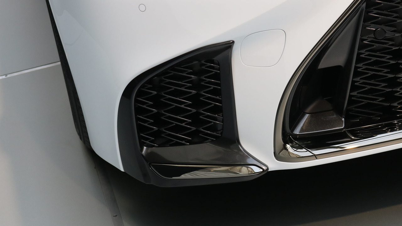 THÔNG TIN XE LEXUS LS500 và LS500 H ĐỜI MỚI NHẤT MODEL 2023.