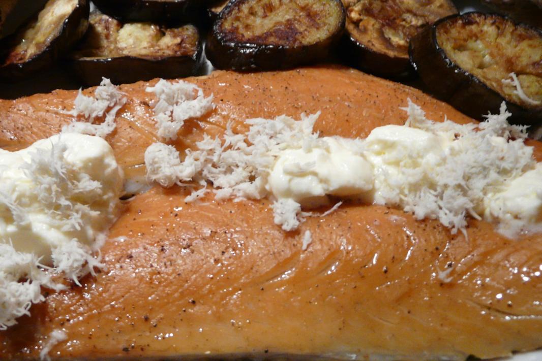 Kulinarische Welten zu Fisch- und Meeresfrucht: Warm geräucherte ...