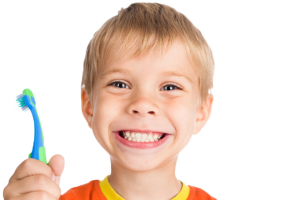 8 خطوات لحماية أسنان طفلك .. اتبعيها