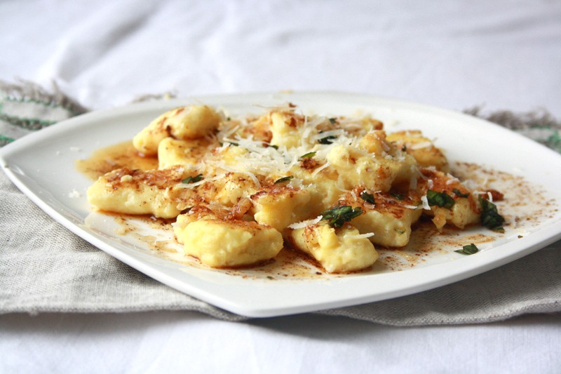 collecting memories: Ricotta Gnocchi with Browned Butter Garlic Basil Sauce