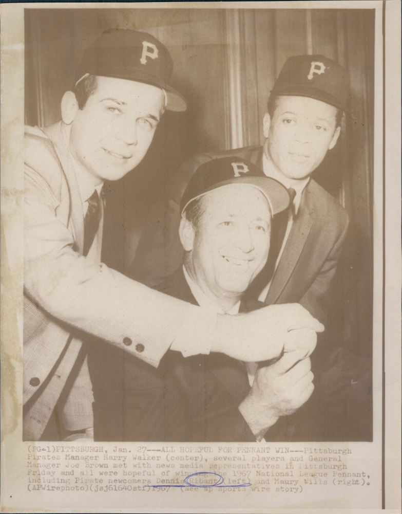 Dennis Ribant & Maury Wills with Manager Harry Walker 1967