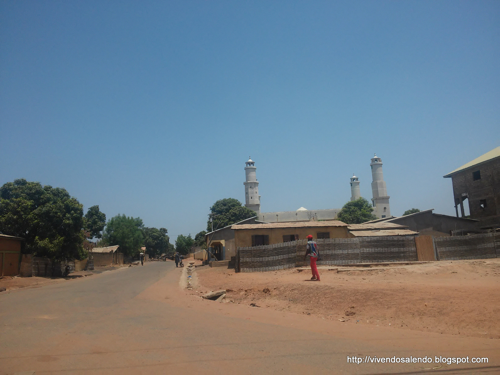 VIVENDO SALENDO Koundara, è la prima Città che ho incontrato in Guinea