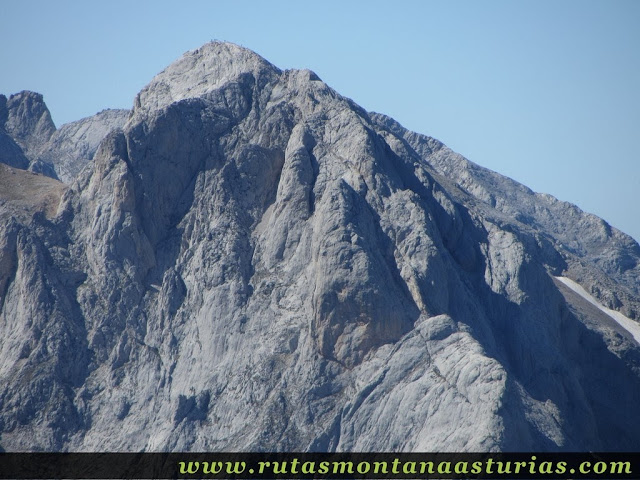 Ruta Canal Grajas y Covarones Cortes: Vista de Peña Castil desde el Cortés