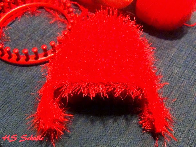 Knifty Knitter Elmo