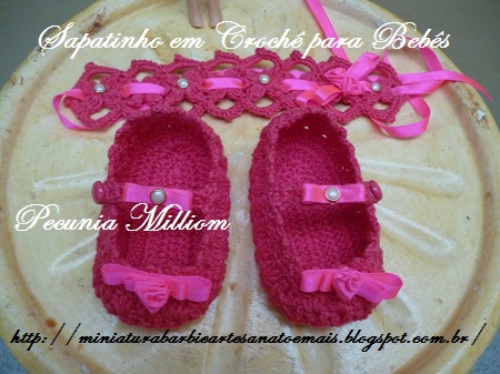 Sapatinhos e Tiara de Crochê Para Meninas Sapatinhos e Tiara de Crochê Para Meninas