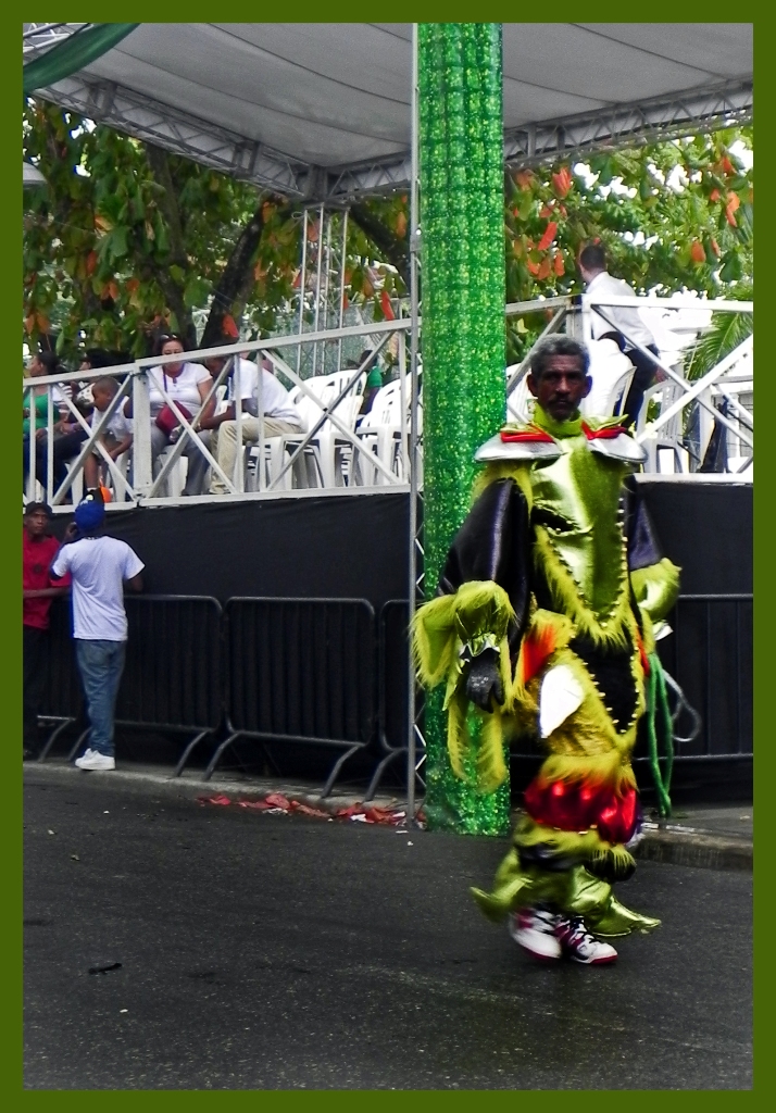 REPÚBLICA DOMINICANA ¿INFIERNO O PARAÍSO? EJEMPLO DE CARNAVAL