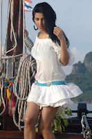Sruthi Hassan In White Dress
