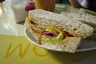 Yue Hing, sandwich