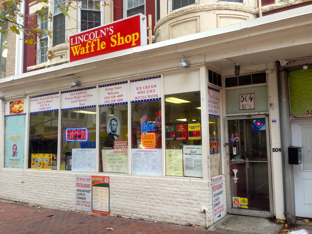 Lincoln's Waffle Shop Food Review DC Outlook