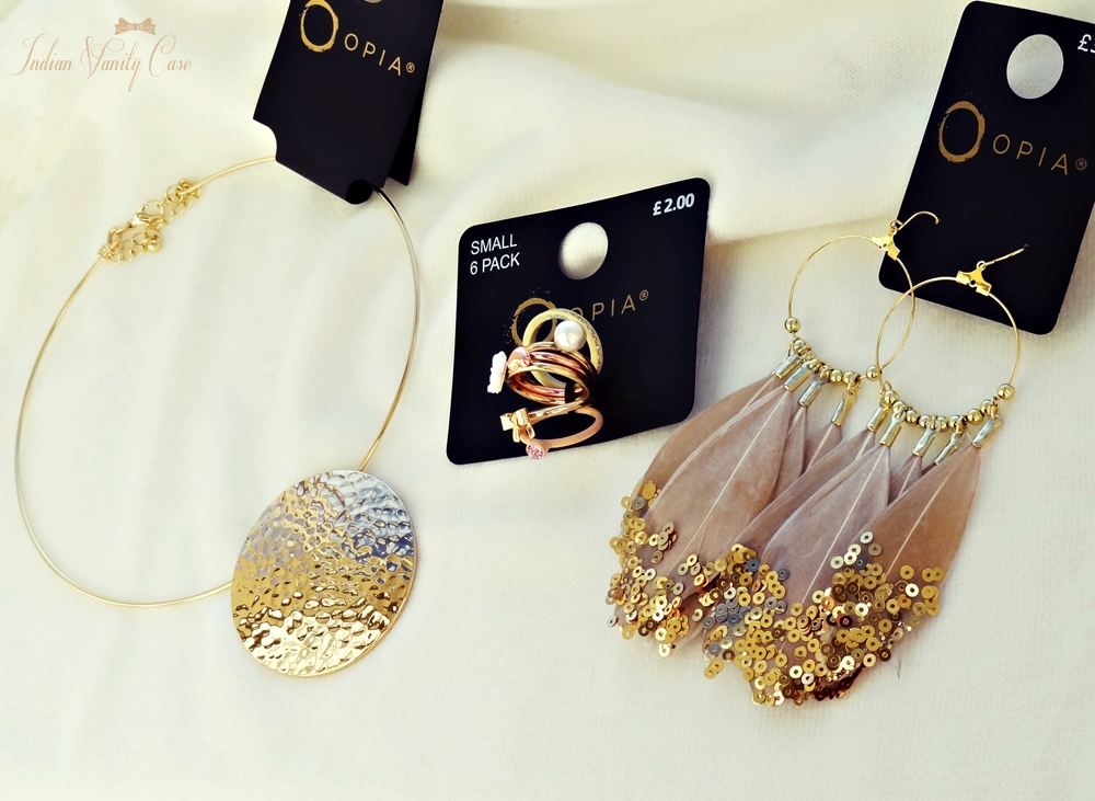 Lot - A Collection of Costume Jewellery Earrings marked Lovisa