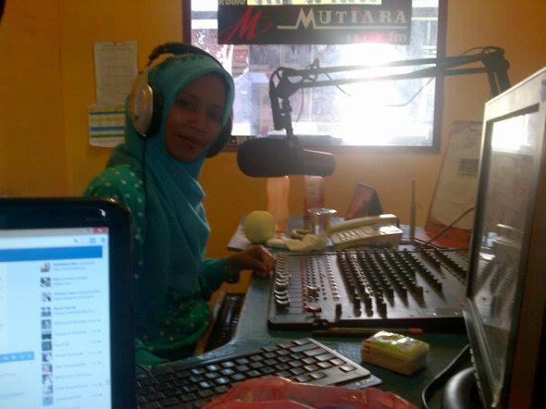 penyiar radio mutira fm