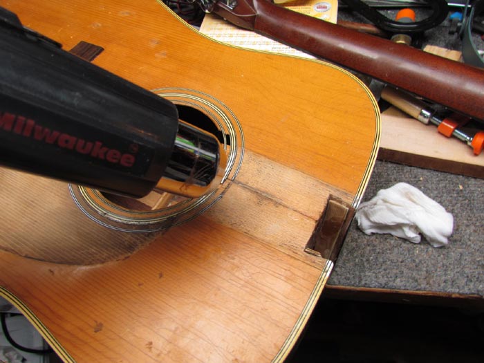 Attaching Neck Onto Martin Guitar Using Hide Glue Crawls Backward (When Alarmed)