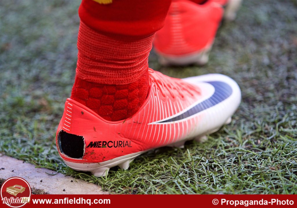 Coutinho schneidet großes Loch in Nike Mercurial Vapor XI Coutinho schneidet großes Loch in Nike Mercurial Vapor XI