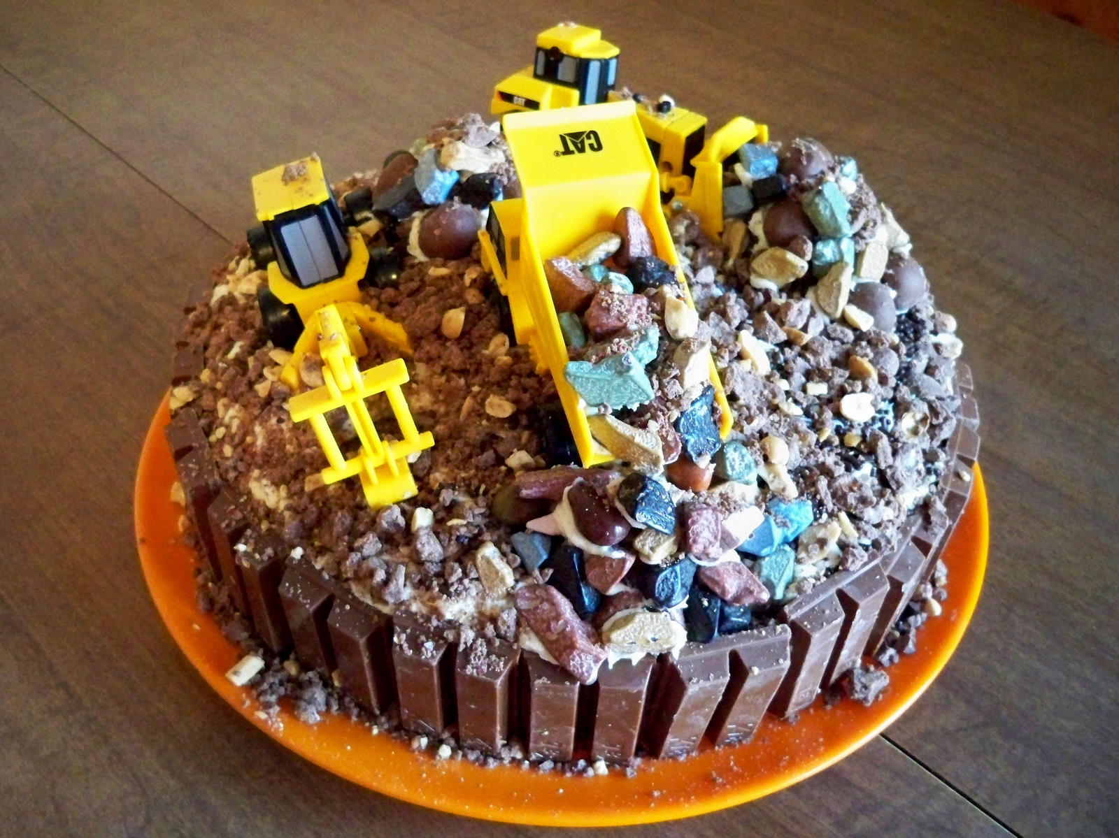 Sew Incredibly Crafty Construction Site Cake