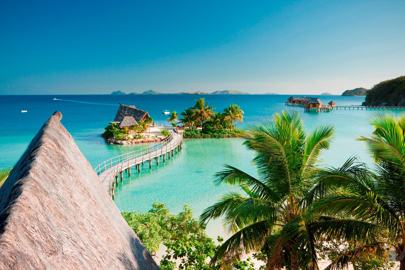World Visits: Fiji Wonderful Holiday Destination, Islands Resorts