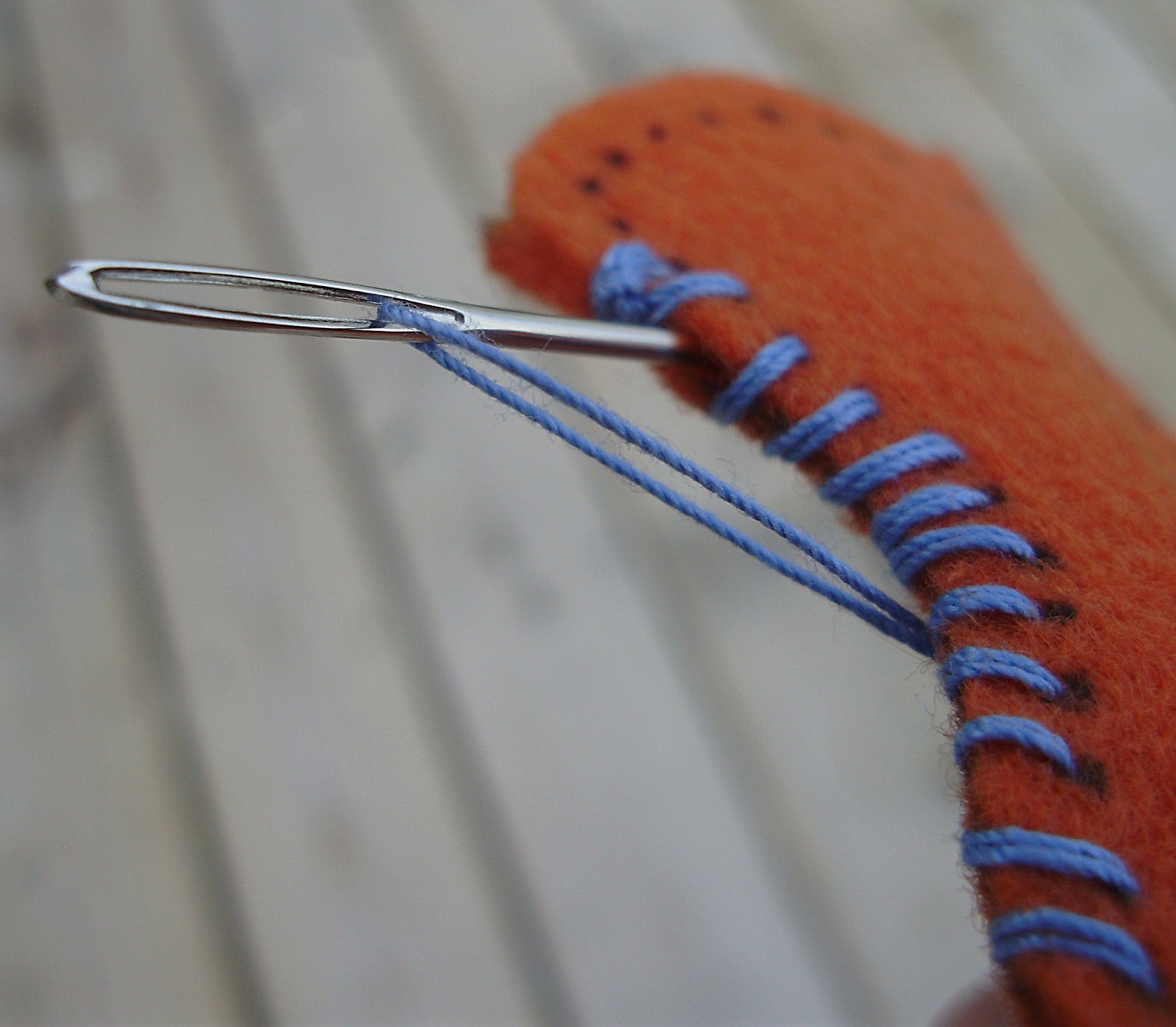 Sewing with Kids How to Sew a Lock Stitch, Technique 1