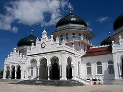 Masjid Raya Bayturrahman, Ikang Fawzi & Marissa Haque