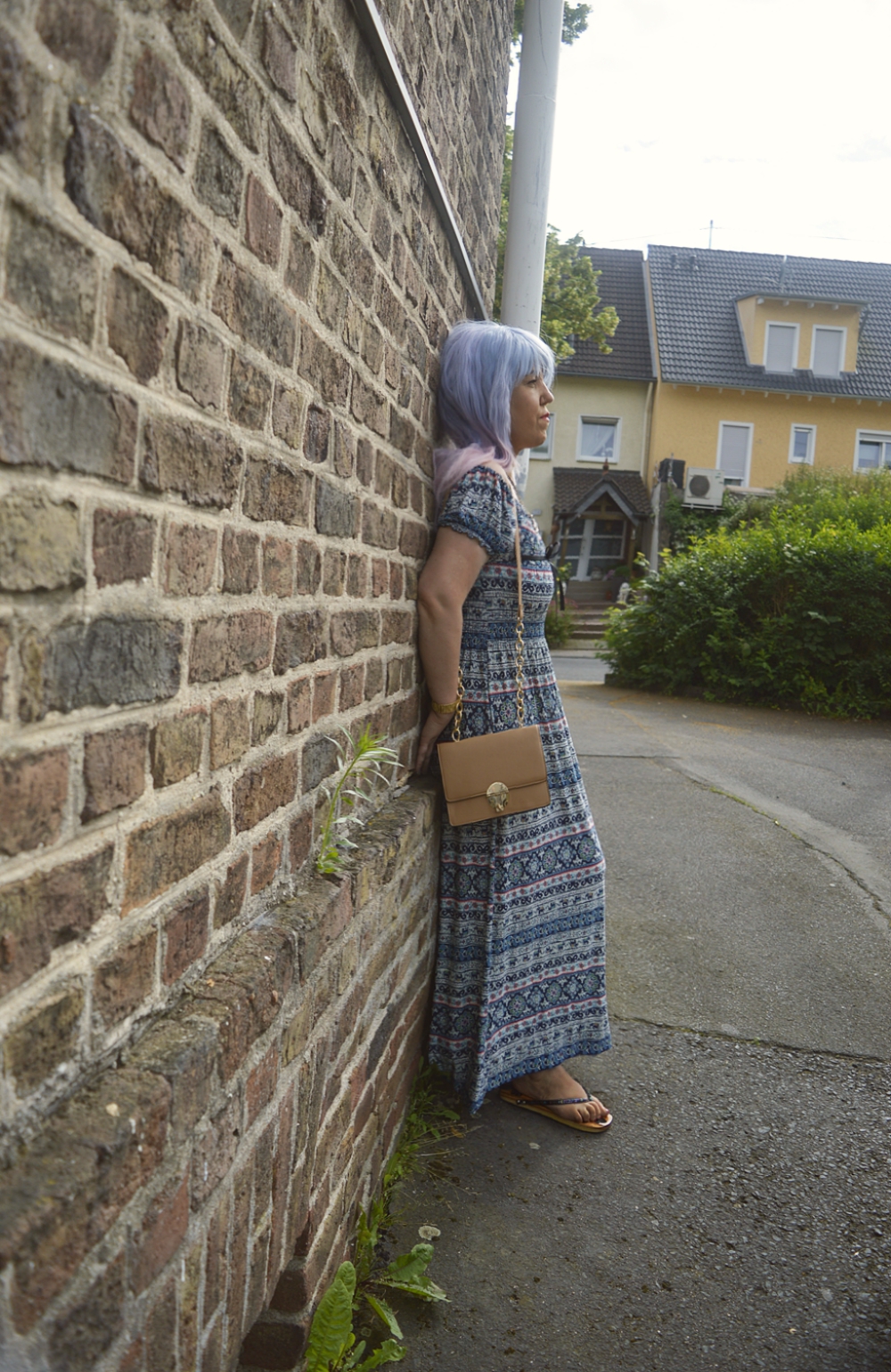 Outfit sommerliches Maxikleid mit Print und Holz FlipFlops - posted by Annie K, founder, CEO and writer of ANNIES BEAUTY HOUSE, fashion and lifestyle blog