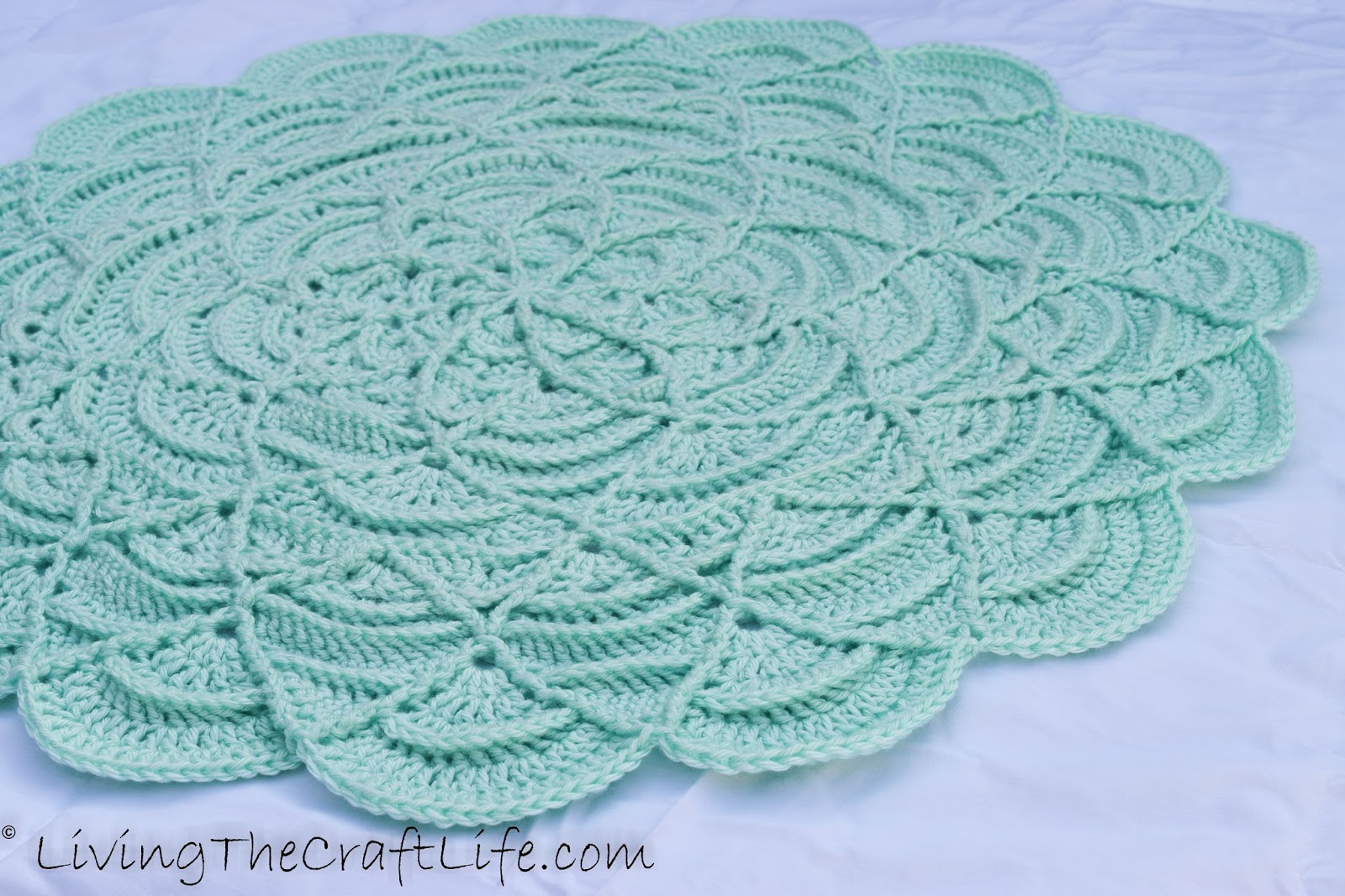 Living the Craft Life Flower Puddles Blanket Pattern Review