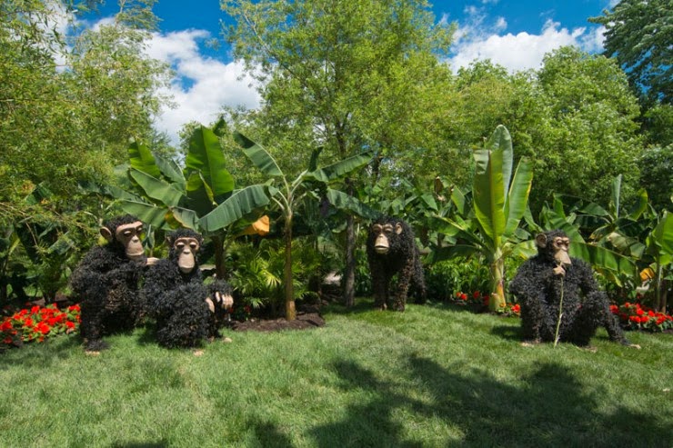 Amazing Plant Sculptures in Mosaiculture Festival in Montreal, Canada